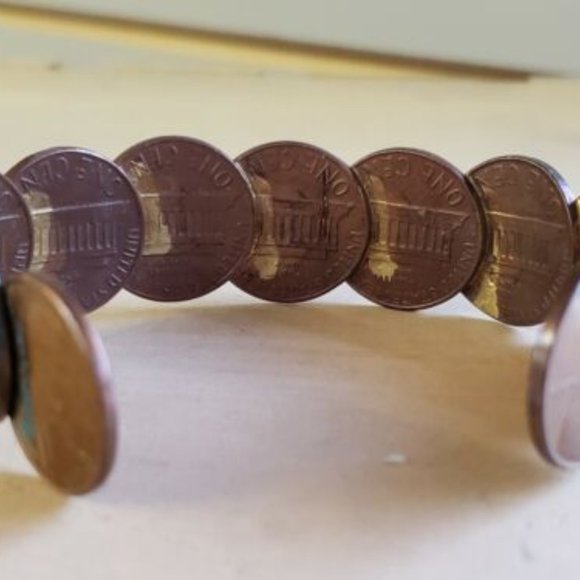 Handcrafted Vintage 1970's real Copper Penny Pennies Cuff Bracelet - Picture 4 of 4